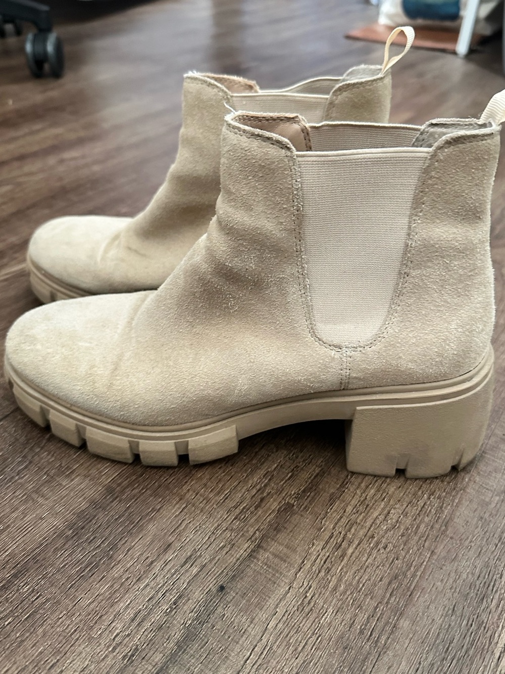 Steve Madden Howler Boots Sand Suede Platform Chunky Chelsea Pull On 9